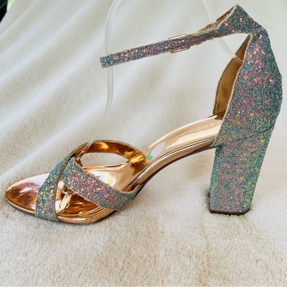 CLEARANCE MADDEN GIRL RAINBOW GLITTER  CRYSTAL BRINN ANKLE STRAP HEELS SIZE 9.5 - Picture 1 of 12